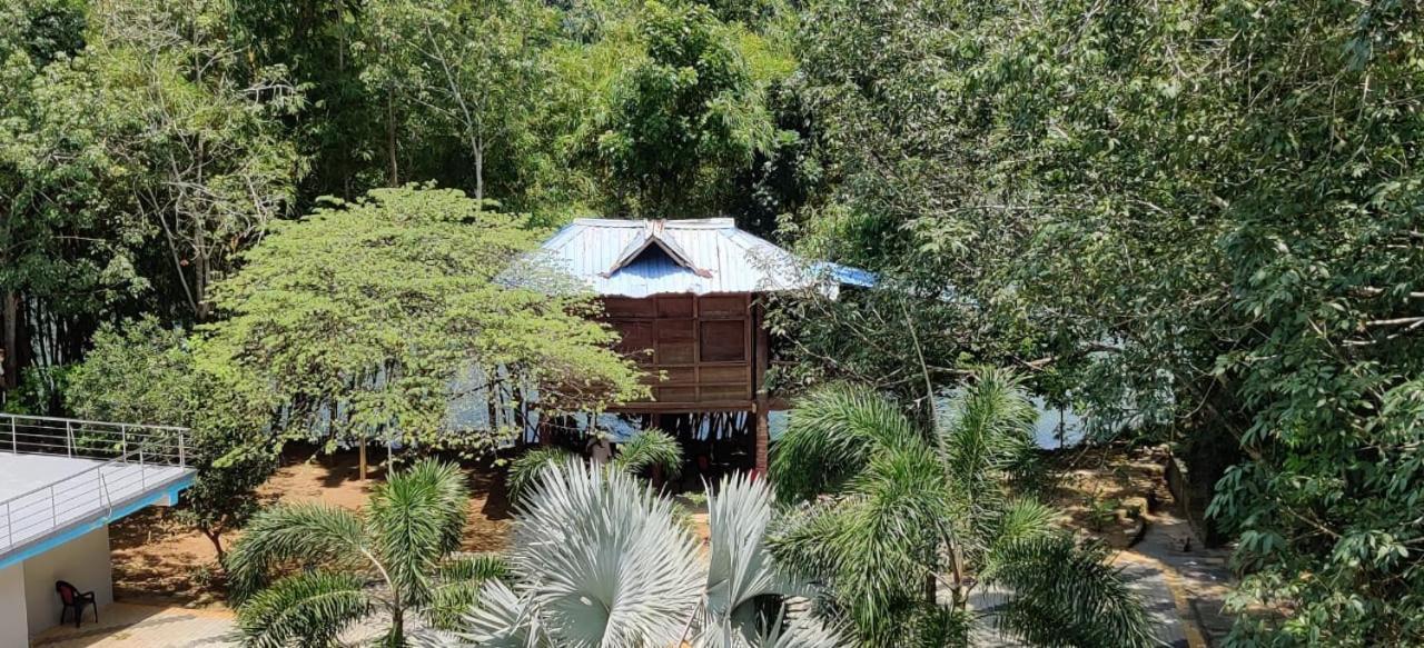 Thabasiya Resorts Kuzhittura Exterior foto